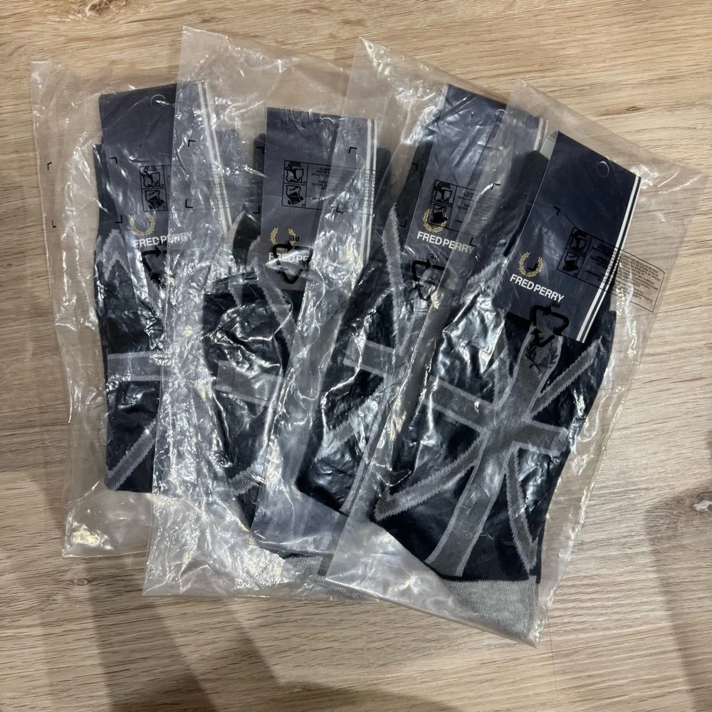 4 Pairs Fred Perry stylized Union Jack flag design in black and grey color *New* - Picture 2 of 4